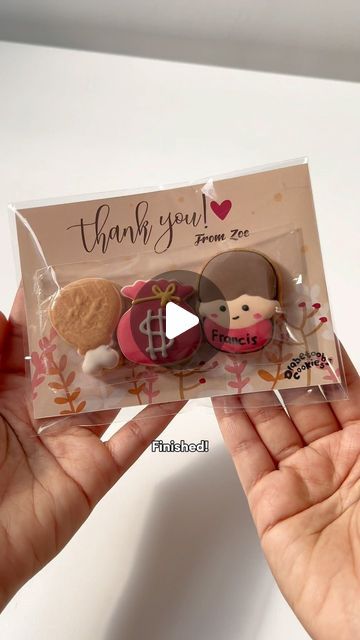 Diy Cookies Packaging, Small Business Cookies, Cute Cookie Packaging Ideas, Cookies Packaging Ideas Diy, Cookies Packing Ideas, Chocolate Packing Ideas Gift Homemade, Cookie Gifts Packaging Ideas, Sugar Cookie Packaging Ideas, Sugar Cookie Packaging