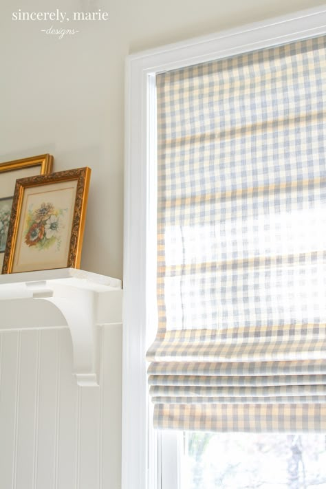 Easy DIY Roman Shade - Sincerely, Marie Designs #DIYshade #romanshade #buffalocheck #sew #windowshade #easyshade #countrystyle #classicwindows Rental Window Treatments, Renter Friendly Blinds, Temporary Window Coverings, Rental-friendly Ideas, Small Window Treatments, Roman Blinds Diy, Diy Window Shades, Best Window Treatments, Curtains Or Shades