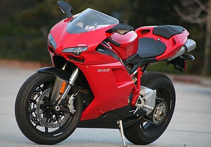 2008 Ducati 848 Test Drive: Ferocious Featherweight Is a Half-Notch Away From Scary Fast Ducati 848 Evo, Ducati Motor, Ducati Streetfighter, Ducati Sport Classic, Ducati 848, Bike Pictures, Bicycle Painting, Sports Bike, Motorcycle Wallpaper