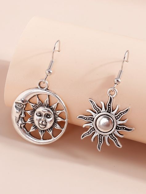 Sun Decor Drop Earrings | SHEIN USA Sun Decor, Embellished Fashion, Tibetan Jewelry, Moon And Star Earrings, Asymmetrical Earrings, Fairy Jewelry, Magical Jewelry, Mismatched Earrings, Funky Jewelry