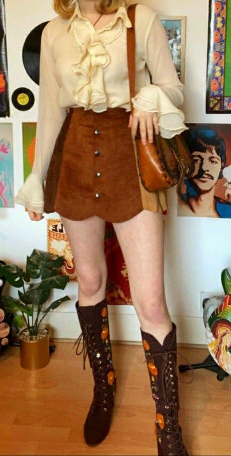 70s Skirt Fashion, Vintage 60s Fashion Aesthetic, Decade Inspired Outfits, 70s Fashion Boots, Female 70s Fashion, Jean Vest Outfits 70s, Alt 70s Fashion, 60s Female Fashion, 70 Aesthetic Outfit