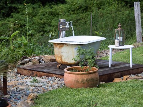 Bathtub beauty: 16 outdoor bathtubs worth travelling for Outside Bathtub, Sunken Bathtub, Eco Cabin, Outdoor Bathtub, Stone Bathtub, Outdoor Baths, Prefab Cabins, Tub Time, Concrete Fireplace