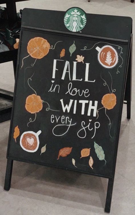 Fall Starbucks Signs, Fall Coffee Chalkboard Art, Coffee Shop Chalkboard Signs, Starbucks Cafeteria, Chalk Art Coffee, Starbucks Sign, Fall Ice Cream, Starbucks Chalkboard, Clean Juice