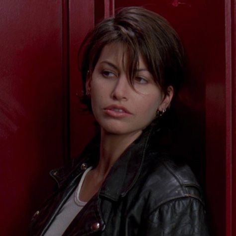 Bound 1996, Masc Women, Gina Gershon, Aesthetic Women, Woman Crush, Celebrity Crush, Hair Inspo, Hair Inspiration, Pretty People