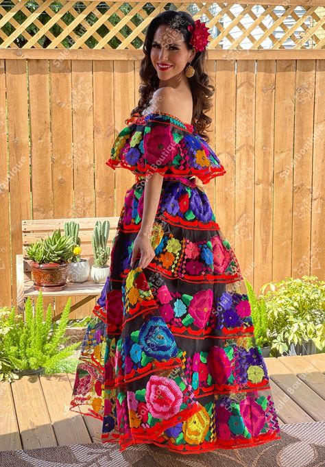 Traditional Mexican Chiapaneco Dress. Traditional Embroidered - Etsy Embroidered Mexican Dress, Traditional Mexican Dress For Women, Mexican Fashion Traditional, Mexico Traditional Dress, Mexican Girl Dress, Kids Traditional Dress, Off The Shoulder Dress Formal, Mexican Dresses For Women, Mexican Braids