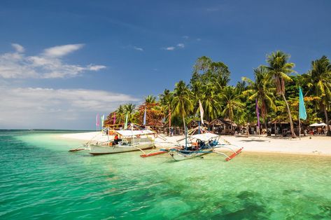 15 Best Things to Do in Mindoro (the Philippines) - The Crazy Tourist Mindoro Philippines, Where Is Bora Bora, Palawan Island, Best Island Vacation, Lanai Island, Fiji Travel, Mindoro, Puerto Princesa, Maldives Island