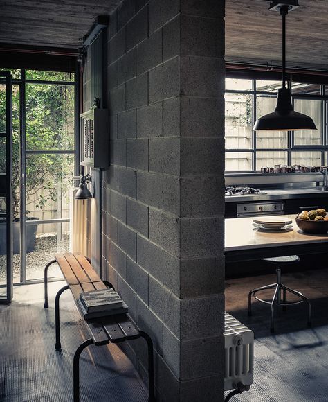 Cinder Block House, Concrete Block House, Home Decor Industrial, Industrial Floor, Vintage Industrial Design, Industrial Bedroom, Concrete Home, Vintage Industrial Furniture, Industrial Interior Design