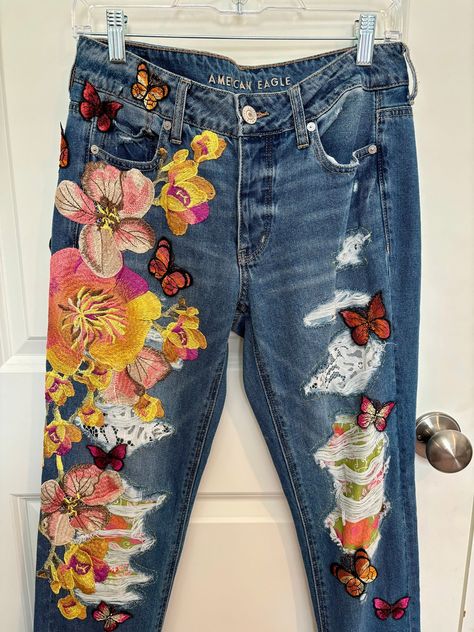 Floral jeans outfit