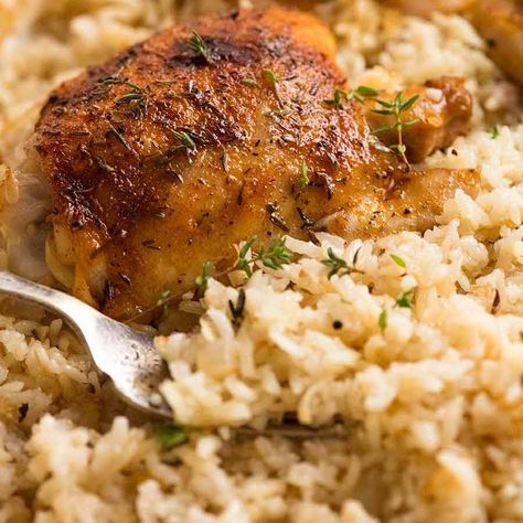 Chicken Leg Quarter Casserole Recipes, Baked Chicken And Rice, Arabisk Mad, Chicken And Rice Recipe, Rice And Chicken, Recipetin Eats, Oven Baked Chicken, Chicken And Rice, Thigh Recipes