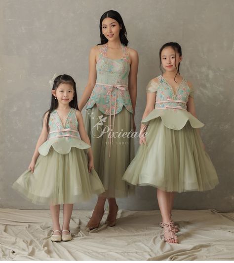 Cheongsam, Girl Dresses, Chinese New Year, Beautiful Dresses, Girls Dresses, Bridesmaid Dresses, Kids Outfits, Dresses, Natal