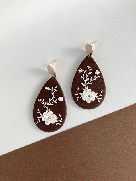 Brown Polymer Clay Earrings, Brown Clay Earrings, Boho Earrings Diy, Clay Business, Floral Earring, Clay Embroidery, Earring Unique, Etsy Promotion, Brown Earrings