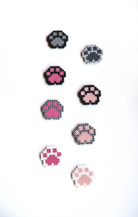 Paw Cat, Hamma Beads Ideas, Easy Perler Bead Patterns, Pixel Beads, Melty Bead Patterns, Pearl Beads Pattern, 3d Perler Bead, Art Perle, Hama Beads Design