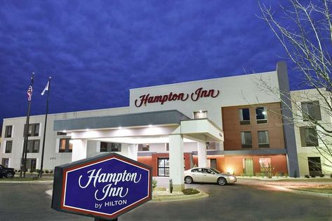 HAMPTON INN MADISON - Updated 2024 Prices & Hotel Reviews (GA) Madison Georgia, Hotel Website, Hampton Inn, Business Centre, Workout Rooms, Fitness Center, Common Area, Hotel Reviews, Outdoor Pool