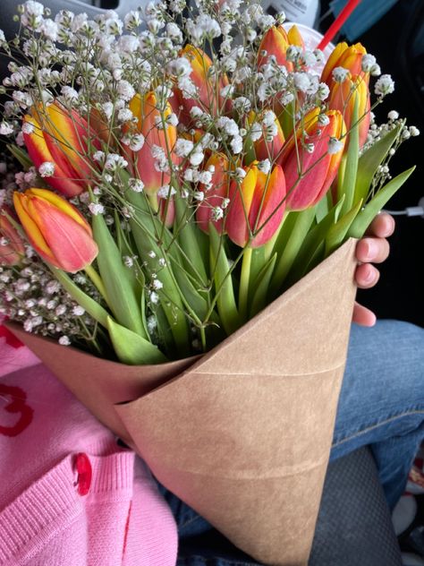 Summer Flowers Aesthetic, Orange Tulips, Boquette Flowers, Tulip Bouquet, Summer Bouquet, Nothing But Flowers, Flowers Aesthetic, Flower Therapy, Beautiful Bouquet Of Flowers