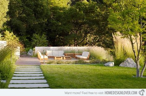 A private seating area enclosed in glass looking so comfortable and relaxing with all the plants around it and the simple landscaping. Bernard Trainor, Landscaping Modern, Community Ideas, Dry Garden, Modern Garden Design, Ideas Backyard, Modern Backyard, Contemporary Garden, Have Inspiration