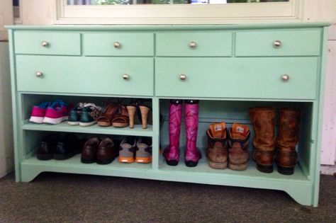 Old dresser turned into shoe rack with storage Dresser Painted, Thrift Shop Finds, Dressers Makeover, Basement Makeover, Old Dressers, Refurbished Furniture, Flipping Furniture, Redo Furniture, Repurposed Furniture