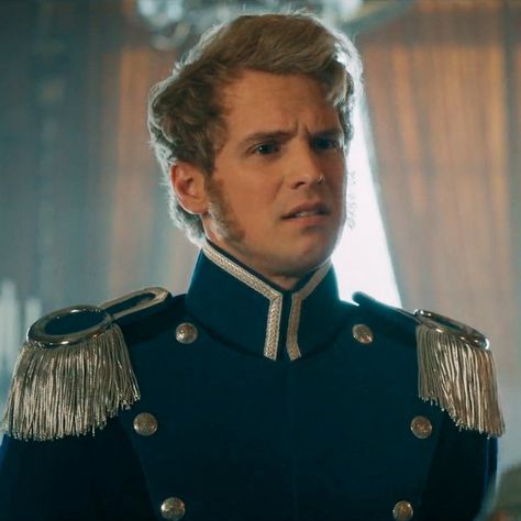 ✦ Netflix 𝗕𝗿𝗶𝗱𝗴𝗲𝗿𝘁𝗼𝗻 Season 1 ✦ Prince Friedrich Bridgerton, Bridgerton Season 1, Freddie Stroma, Netflix Series, Season 1, Captain Hat, Prince, Wattpad, Tv