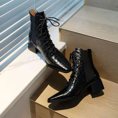 Fall Fashion Outfits Casual, Block Heels Boots, Boots Thigh High, Chiko Shoes, Lace Up Boots Women, Diva Style, Ankle Boots Women, Summer Boots, Low Heel Boots