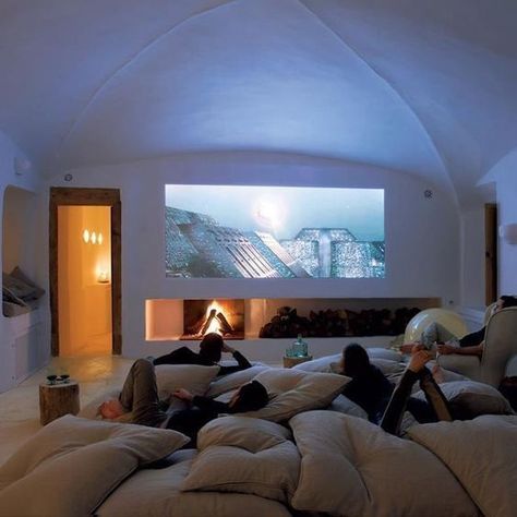 Sala Cinema, Sleepover Room, Home Cinema Room, Luxury Boat, Best Home Theater, Chill Room, Ramadan Decoration, Home Theater Rooms, Home Theater Design