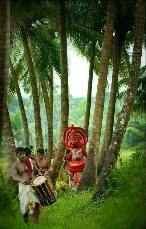 Kerala Coconut Tree, Kerala Nostalgia Photography, Hindu Secrets, South Indian Illustration, Theyyam Art, Kerala Boat, Kerala Aesthetic, South Indian Aesthetic, Kerala Culture