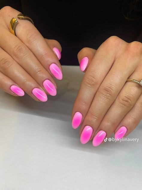 Nail Ideas For Florida Vacation, Summer Plain Nails, Summary Nails, French Rosa, Color Trends 2024, Curl Routine, Aura Nails, Nail Color Trends, Airbrush Nails