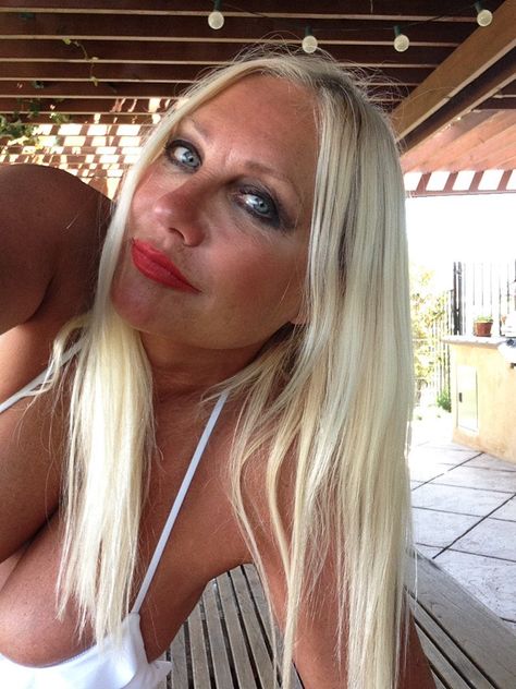 Linda Hogan on Twitter: "I need a hug ! https://t.co/1vpaKY6b9Y" Linda Hogan, I Need A Hug, British Women, Long Hair Styles, Celebrities, Hair Styles, Hair, Beauty