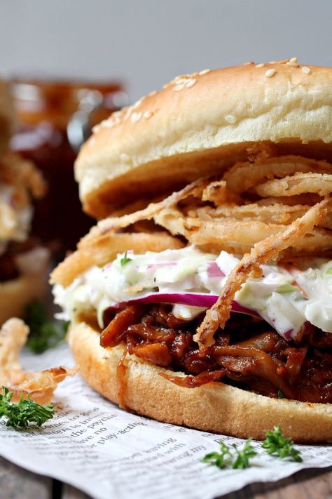 The Best Vegan ‘Pulled Pork’ Sandwich Mushroom Sandwiches, Vegan Pulled Pork Sandwich, Vegan Pulled Pork, Vegan Barbecue, Homemade Coleslaw, Shredded Pork, Pork Sandwich, Pulled Pork Sandwich, Veggie Stir Fry