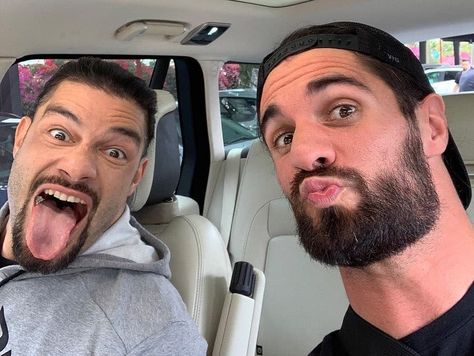 Seth Rollins And Roman Reigns, Roman Reigns And Seth Rollins, Seth Rollins Pfp, Roman Rings, Wwe Funny, Roman Reigns Family, Roman Reigns Smile, Roman Reigns Wwe Champion, Joe Anoaʻi