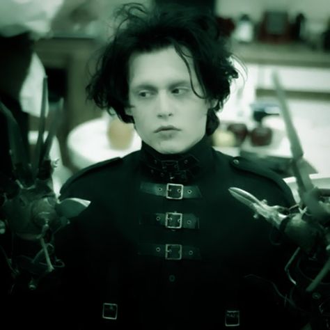 Edward Siccors Hands, Scissors Hand, Edward Scissorhands, Tim Burton, Johnny Depp, A Man, Quick Saves