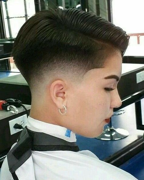 Barber Cuts For Women, Shaved Haircut, Tokyo Verdy, Best Fade Haircuts, Edgy Short Haircuts, Low Fade Haircut, Shaved Hair Designs, Hairstyle For Men, Short Dark Hair