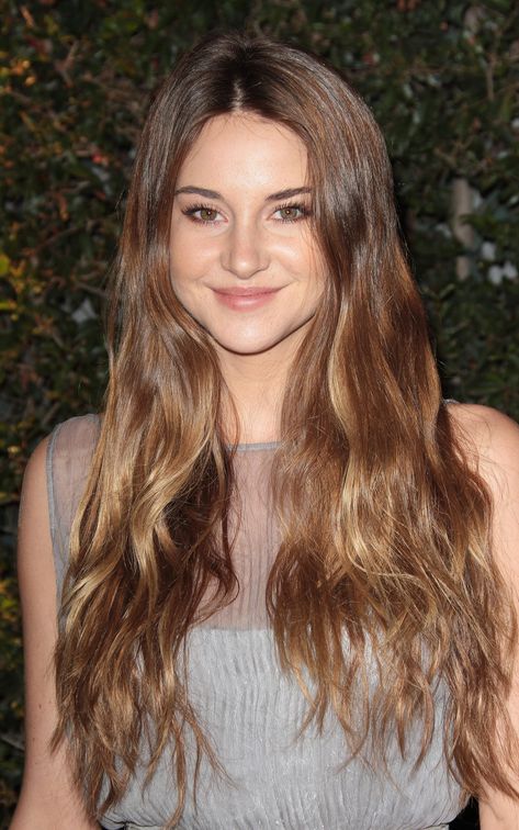 Shailene Woodley Hair, Light Brown Balayage, Brown Hair Shades, Haircut Inspiration, Brown Balayage, Shailene Woodley, Brown Hair With Highlights, Trending Hairstyles, Dark Brown Hair