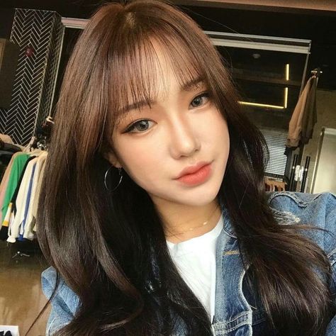 Hairstyle Korean, Korean Bangs Hairstyle, Korean Bangs, Hair Korean, Light Bangs, Ulzzang Hair, Bangs Hairstyle, Korean Haircut, Girl Haircuts