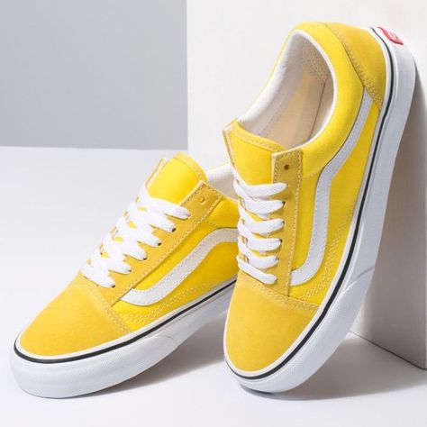 Yellow Vans, Fresh Sneakers, White Vans, Latest Shoe Trends, Hot Sneakers, Vans Old Skool, Old Skool, Vans Old Skool Sneaker, Vans Sneaker