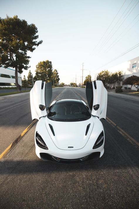 #mclaren #supercar #butterflydoors #aesthetic #caraesthetic #carwallpaper Car Mclaren, High Tech Interior, Mclaren 720s, Mclaren Cars, Super Sport Cars, Super Car, Super Sport, Car Wallpapers, Interesting Facts