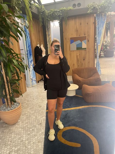 Aritzia Romper Outfit, Aritzia Romper, Aritzia Shirt, Outfit Plus Size, Romper Outfit, Rompers, Ootd, Mirror Selfie, Plus Size