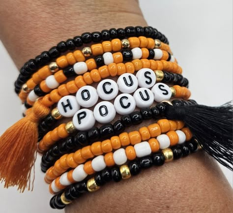 Hocus Pocus Bracelet, Patriotic Bracelet, Holiday Bracelets, Halloween Bracelet, Diy Bracelets Tutorials, Halloween Beads, Star Bracelet, Heishi Beads, Halloween Jewelry