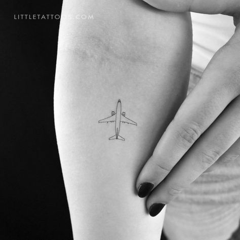 Dainty Travel Tattoos For Women, Mini Airplane Tattoo, Tiny Airplane Tattoo, Jett Tattoo, Small Plane Tattoo, Small Airplane Tattoo, Tattoo Airplane, Aviation Tattoo, Pilot Tattoo