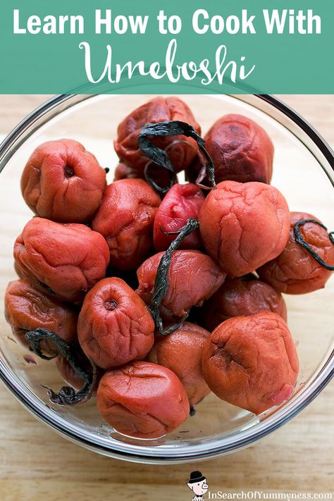 Pickled Plums Recipe, Veggie Starters, Umeboshi Recipe, Fermented Fruit, Japanese Pickles, Fermented Kimchi, Japanese Recipe, Specific Carbohydrate Diet, Food Info