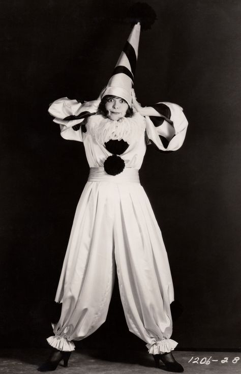 Clara Bow Archive — Clowning Around ☆ Clara Bow ☆ Vintage linen-backed... Pierrot Costume, Pierrot Clown, Clown Clothes, Clara Bow, Halloween Clown, Portrait Vintage, Louise Brooks, Cute Clown, Vintage Clown