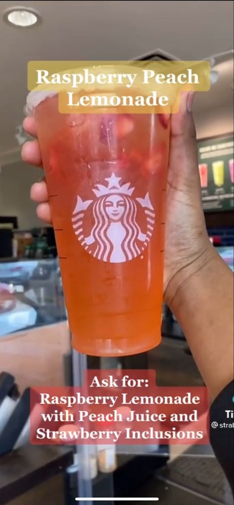 Raspberry lemonade with peach juice and strawberry inclusions. @strabiefanta on tik tok Raspberry Peach Lemonade, Starbucks Raspberry, Starbucks Specialty Drinks, Starbucks Drink Menu, Starbucks Secret Menu Recipes, Cold Starbucks Drinks, Starbucks Drinks Diy, Secret Starbucks Recipes, Iced Starbucks Drinks