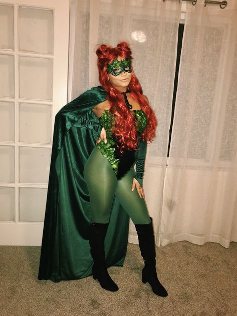 Full outfit flex on Poison Ivy Halloween costume. Inspired by Uma Thurman’s portrayal in Batman & Robin. Most items were found on Amazon and altered  #diy #poisonivy #poison #ivy #batman #umathurman #halloween #costume Poison Ivy And Robin Costume, Poison Ivy Crown, Poison Ivy Makeup Black Women, Poison Ivy Dress Costume, Modest Poison Ivy Costume, Plus Size Poison Ivy Costume Diy, Poison Ivy And Bane Costume, Position Ivy Costume, Poison Ivy And Batman Costume