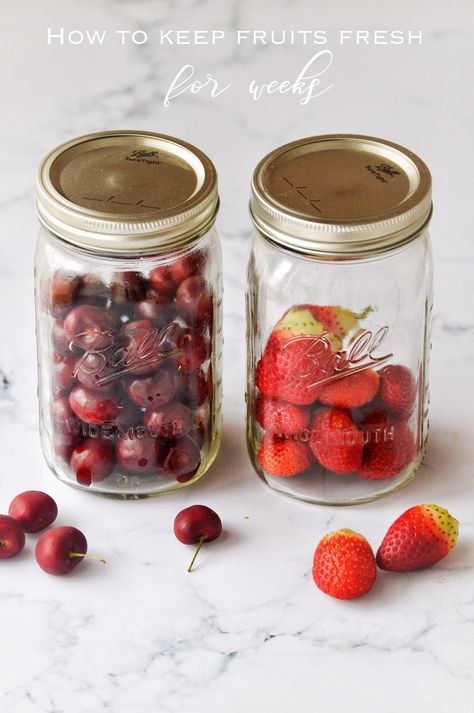 How to keep fruits fresh for weeks – Savory&SweetFood Fruit Fresh, Strawberry Preserves, Fruit And Vegetable Storage, Vinegar And Water, All This Time, Sweet Food, Entree Recipes, Doing Something, Fruit And Veg