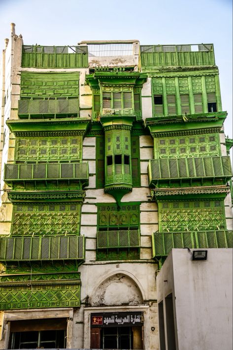 This is a century and half old heritage district of old jeddah a unesco heritage village Al Balad Jeddah Art, Hejazi Architecture, Jeddah Albalad, Cairo Mosque, Old Jeddah, Saudi Heritage, Saudi Arabia Prince, Old House Design, Arabic Lettering