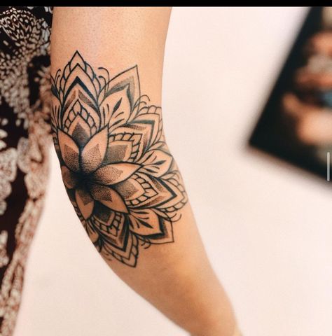 Mandala Tattoos For Women, Nautical Star Tattoos, Stomach Tattoos Women, Arm Sleeve Tattoos For Women, Mother Nature Tattoos, Geometric Sleeve Tattoo, Hibiscus Tattoo, Quality Tattoo, Elbow Tattoos