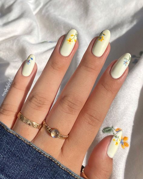 Cottagecore Nails, Bee Nails, Ten Nails, Amazing Nail Designs, Family Inspiration, Nails 2021, Vacation Nails, Cute Nail Art, Minimalist Nails