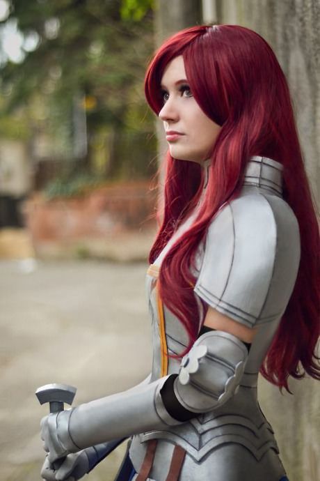 Erza Scarlet Armor Erza Scarlet Armor, Erza Cosplay, Erza Scarlet Cosplay, Batman Christian Bale, Armor Cosplay, Fairy Tail Erza Scarlet, Fairy Tail Cosplay, Flower Blooming, Epic Cosplay