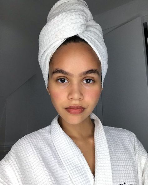 How Often Should You Wash Your Hair: Valentina wearing a head towel Philip Kingsley Elasticizer, Iconic Hair, Hair Myth, Washing Your Hair, Philip Kingsley, Good Shampoo And Conditioner, Hair Wash, Hair Product, Popular Hairstyles