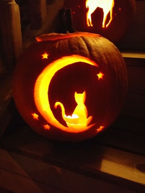 Pumpkin Carving Mushroom, Pumpkin Carving Characters, Twilight Pumpkin Carving, Pumpkin Carving Ideas Taylor Swift, Mushroom Pumpkin Carving, Moon Pumpkin Carving, Pumpkin Carving Ideas Aesthetic, Pumpkin Carving Aesthetic, Cat Pumpkin Carving