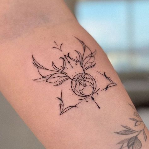 Thestral Tattoo, Lotusblume Tattoo, Gotik Tattoo, Forearm Tattoo Ideas, Harry Tattoos, Hp Tattoo, Muster Tattoos, Harry Potter Tattoos, Harry Potter Tattoo