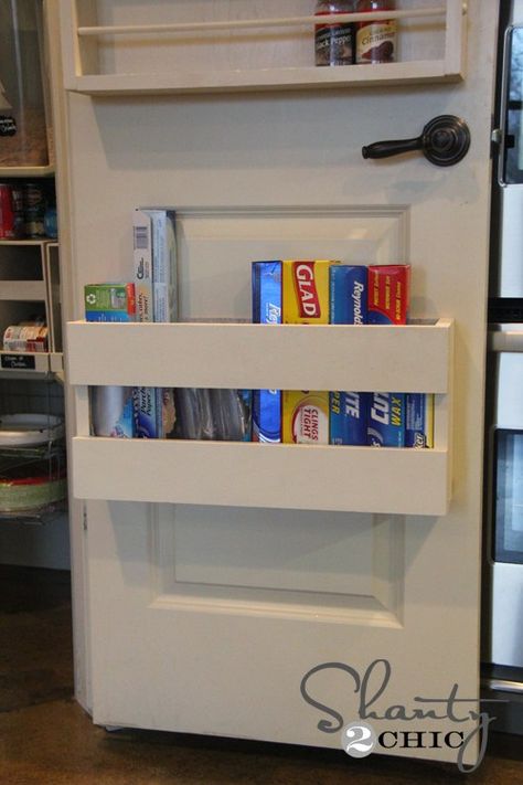 Pantry Door Storage, Countertop Concrete, Pantry Door Organizer, Cabinet Door Storage, Diy Foil, Diy Pantry Organization, Diy Cabinet Doors, Kitchen Wrap, Small Kitchen Storage